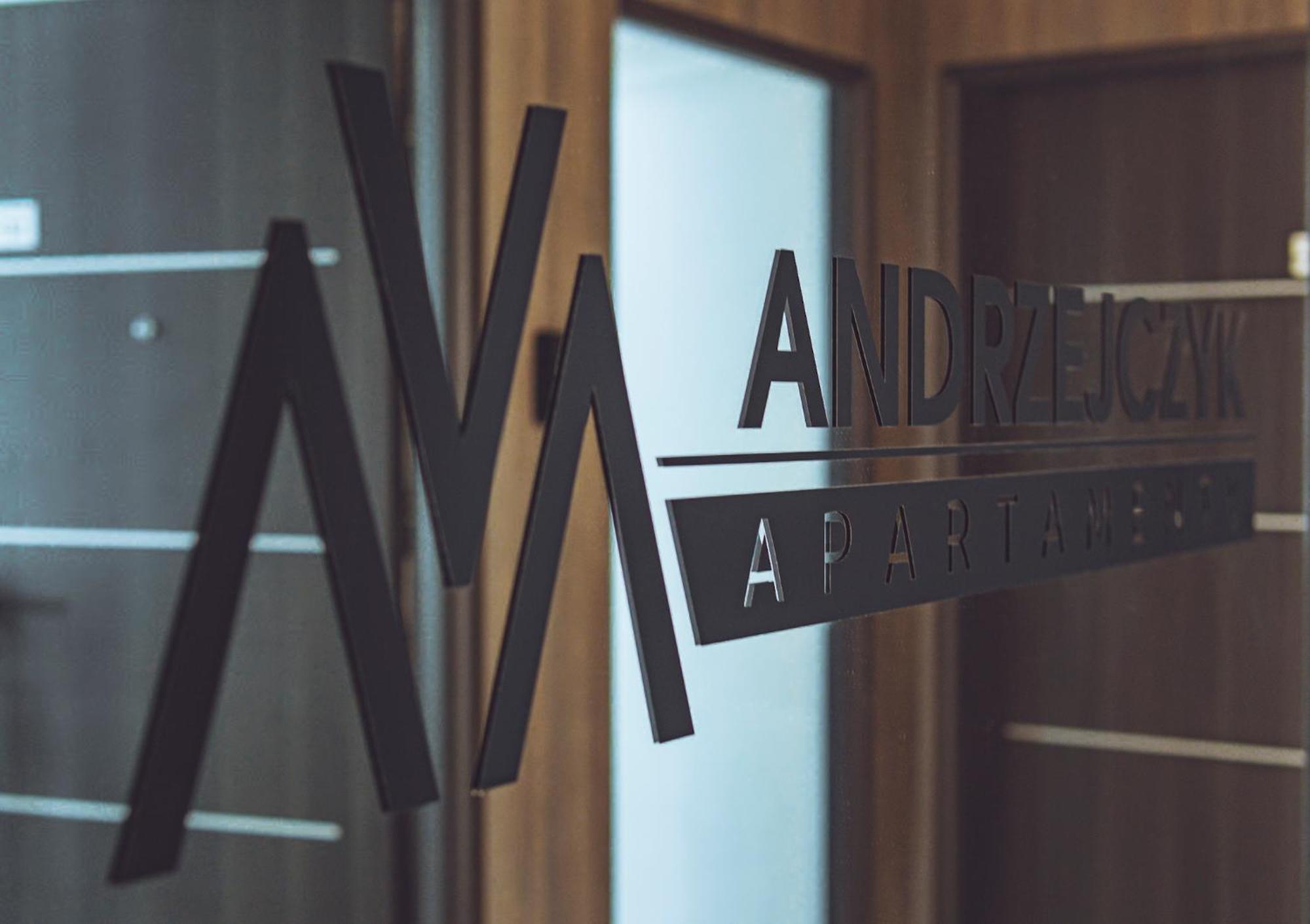 Andrzejczyk - Swietojanska 96